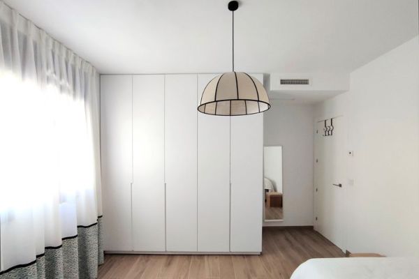 Armario lacado en blanco - Armarios a medida Pamplona